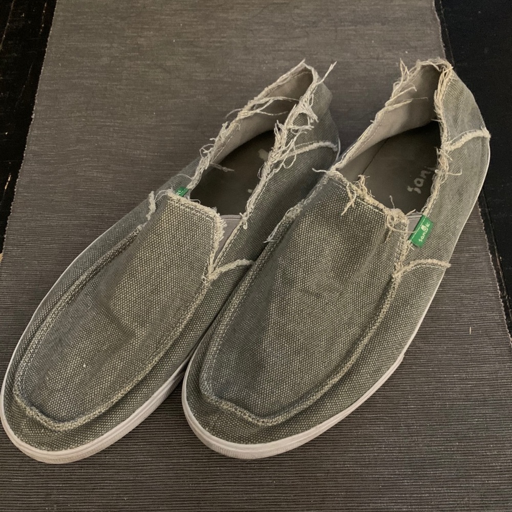 Men’s Sanuk shoes size 13